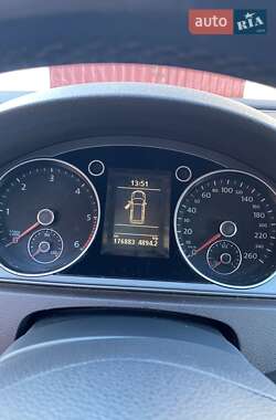 Универсал Volkswagen Passat 2011 в Житомире