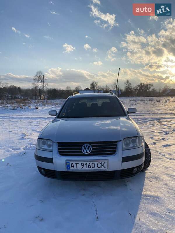 Універсал Volkswagen Passat 2004 в Надвірній