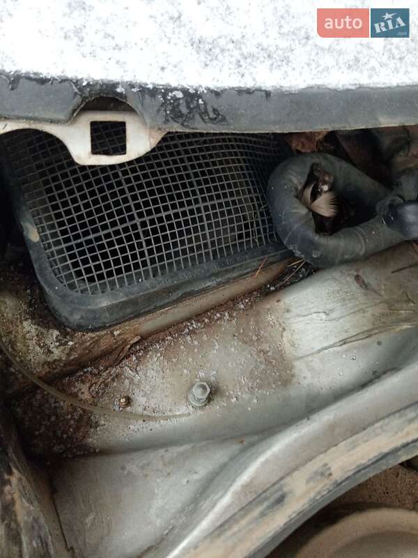 Седан Volkswagen Passat 1988 в Надвірній