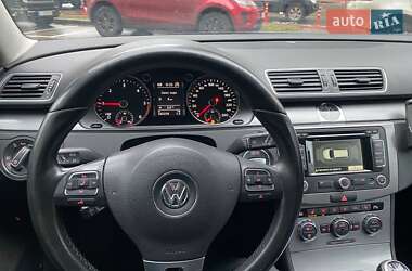 Универсал Volkswagen Passat 2011 в 