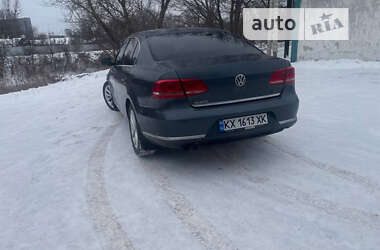 Седан Volkswagen Passat 2012 в Харькове