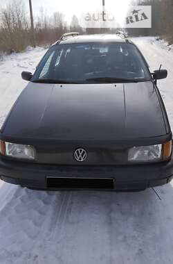 Універсал Volkswagen Passat 1990 в Гнівані