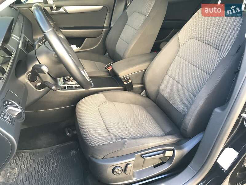 Седан Volkswagen Passat 2012 в Киеве