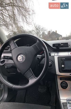 Седан Volkswagen Passat 2008 в Киеве