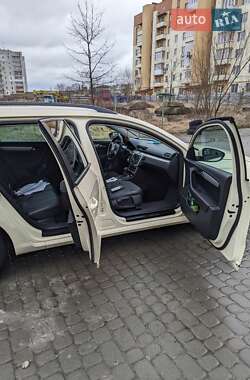 Универсал Volkswagen Passat 2013 в Дрогобыче