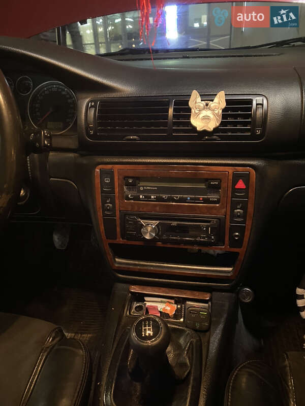Седан Volkswagen Passat 2001 в Ивано-Франковске