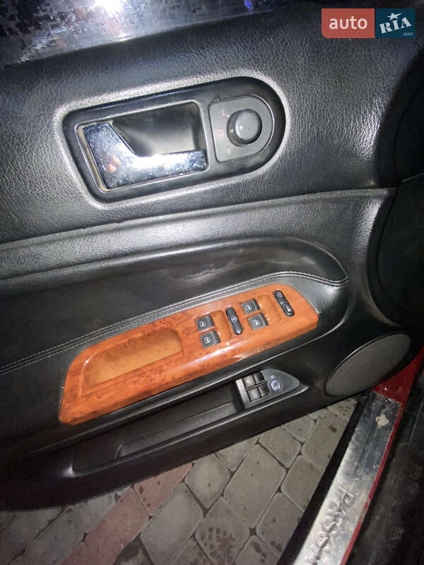 Седан Volkswagen Passat 2001 в Ивано-Франковске