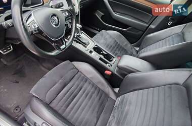 Седан Volkswagen Passat 2017 в Киеве