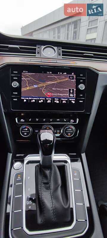 Седан Volkswagen Passat 2017 в Києві