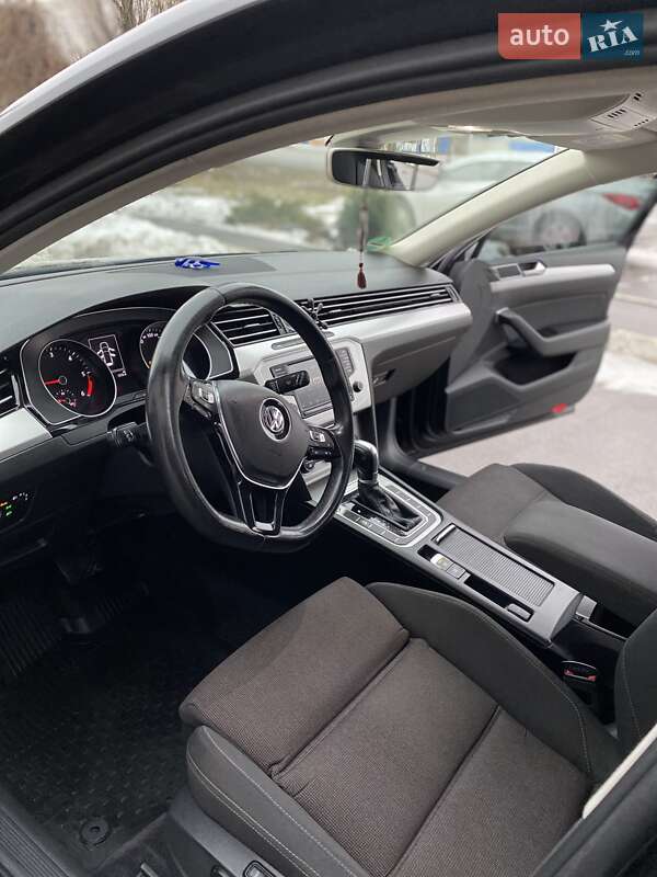 Универсал Volkswagen Passat 2015 в Полтаве