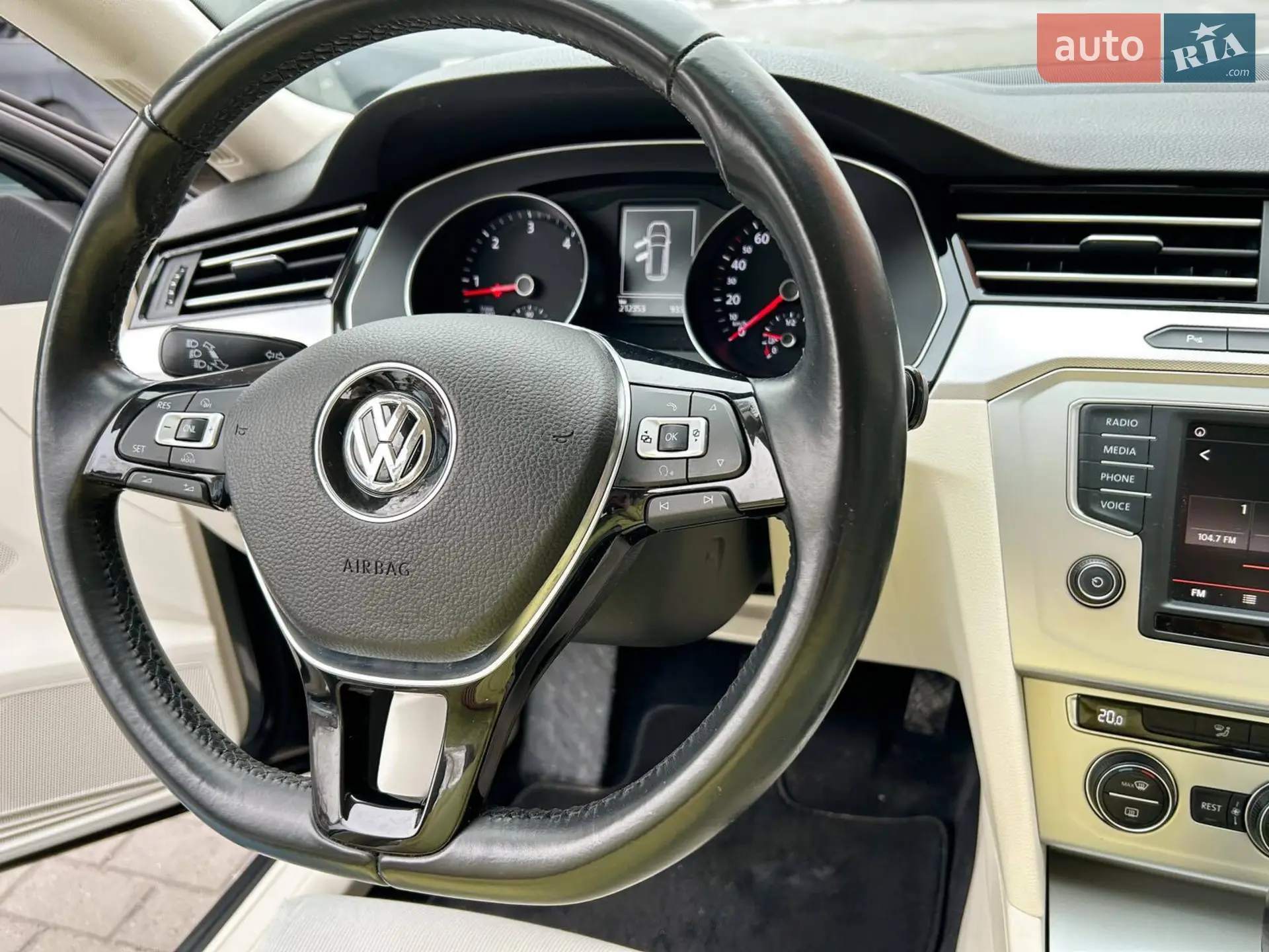 2015 Volkswagen Passat - мініатюра 22