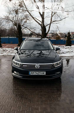 Универсал Volkswagen Passat 2015 в Житомире