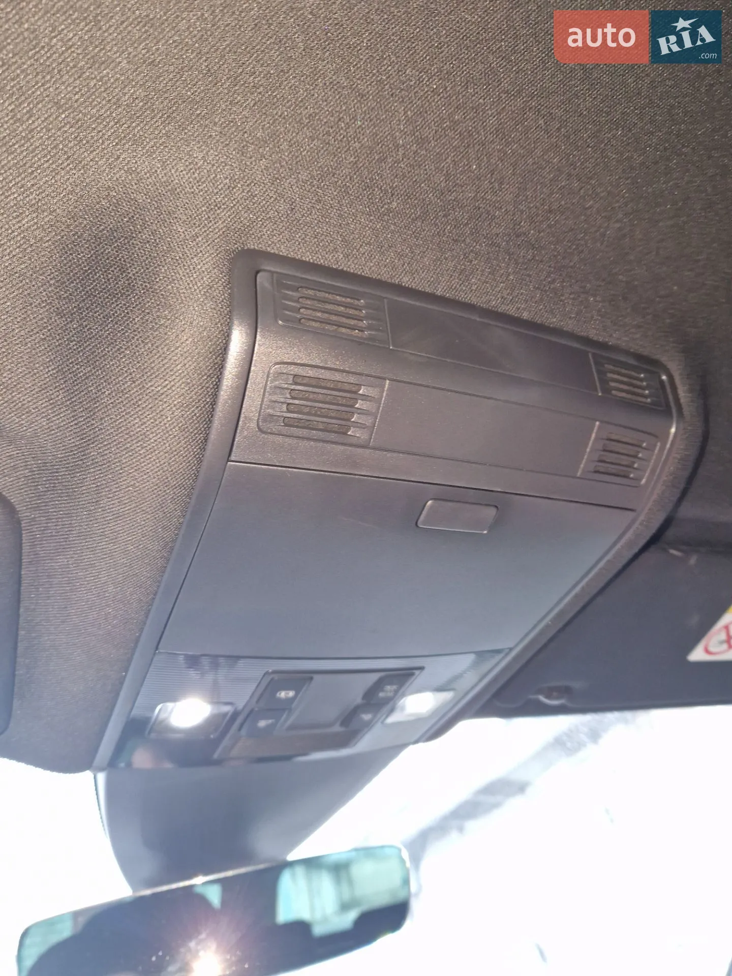 Volkswagen Passat 2018 VIN WVWZZZ3CZJE234570 фото оголошення 44 з 61