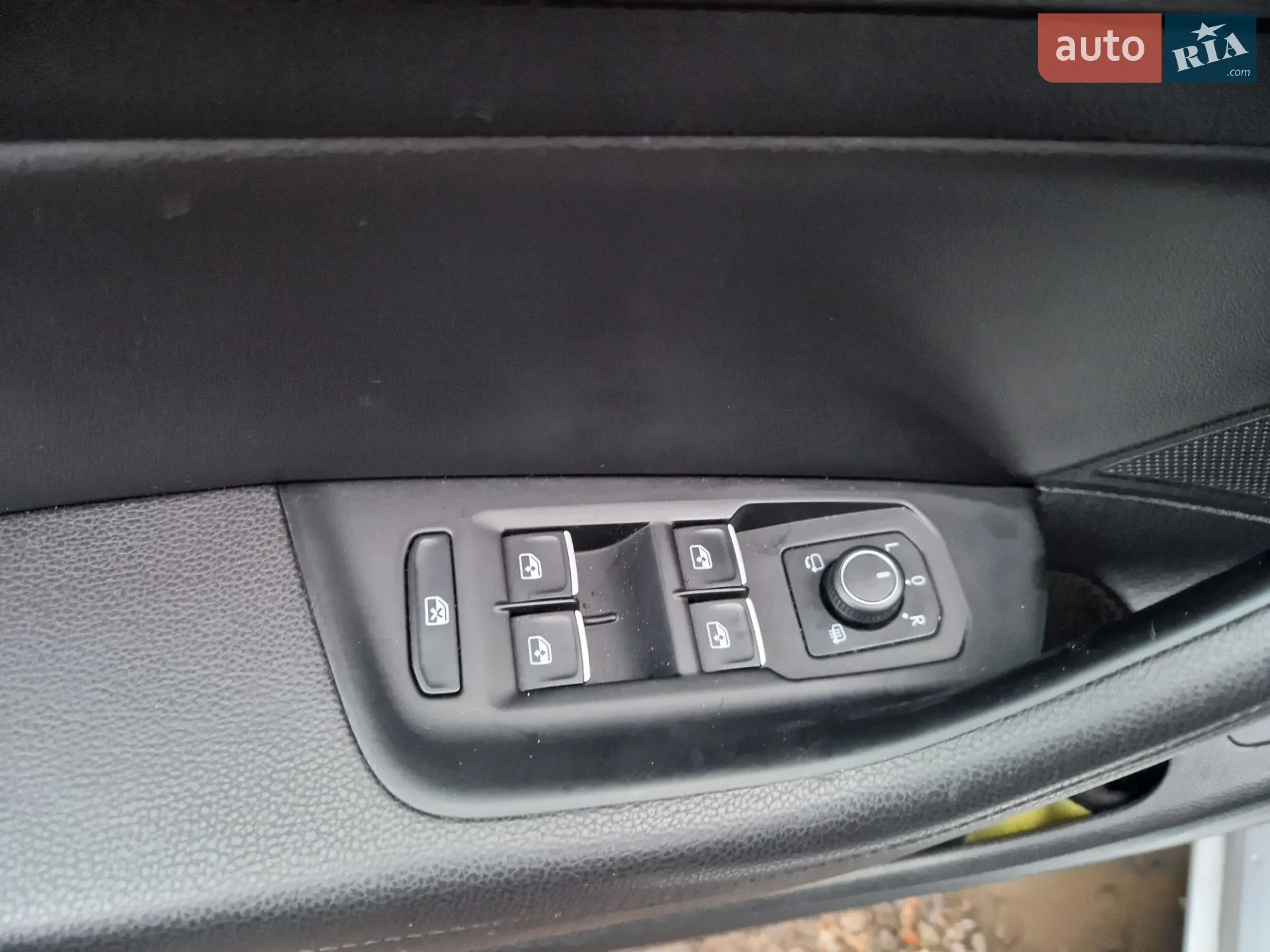 Volkswagen Passat 2018 VIN WVWZZZ3CZJE234570 фото оголошення 48 з 61