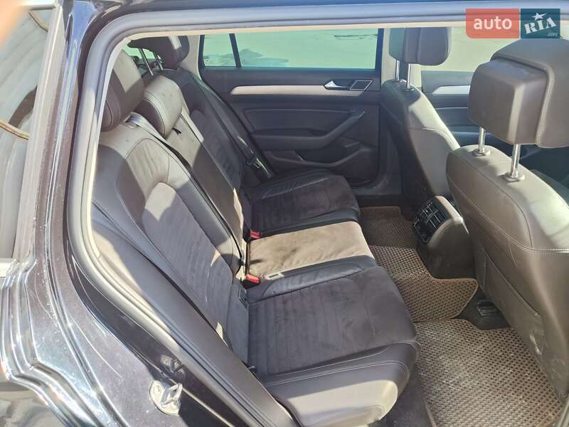 Универсал Volkswagen Passat 2015 в Виннице