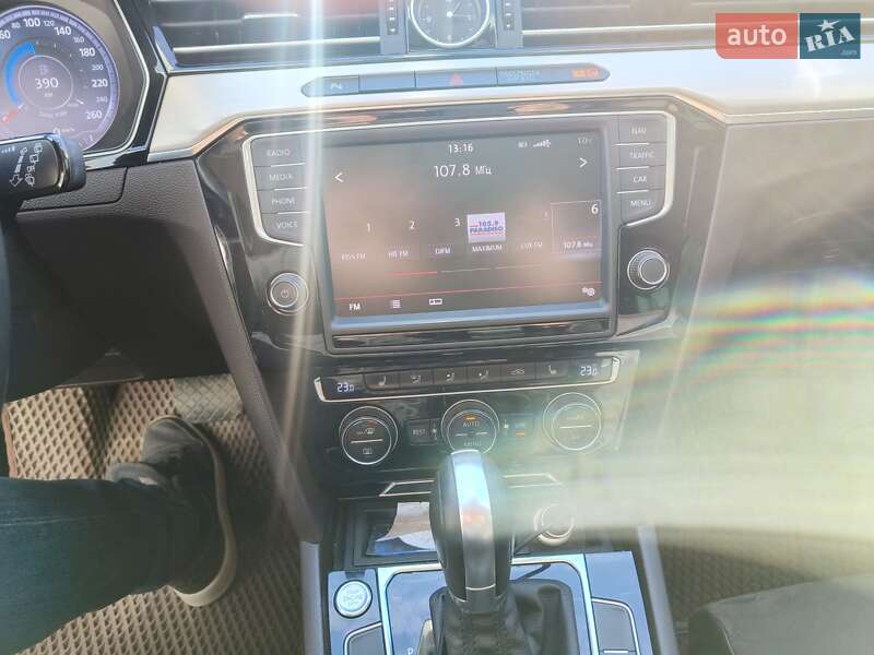 Универсал Volkswagen Passat 2015 в Виннице