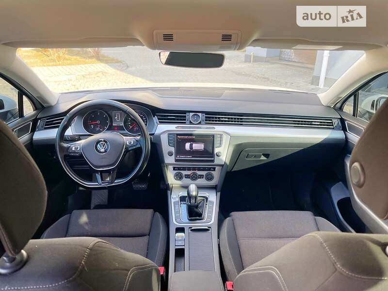 Універсал Volkswagen Passat 2015 в Івано-Франківську
