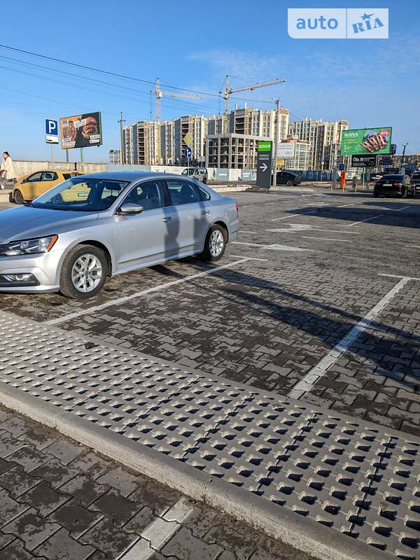 Седан Volkswagen Passat 2016 в Вишневом