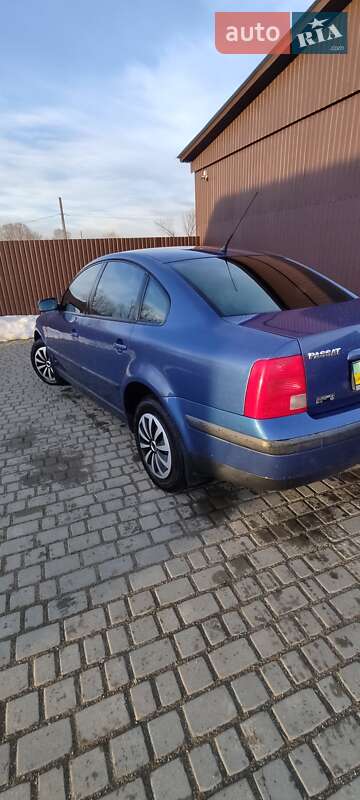 Седан Volkswagen Passat 1998 в Рожнятові
