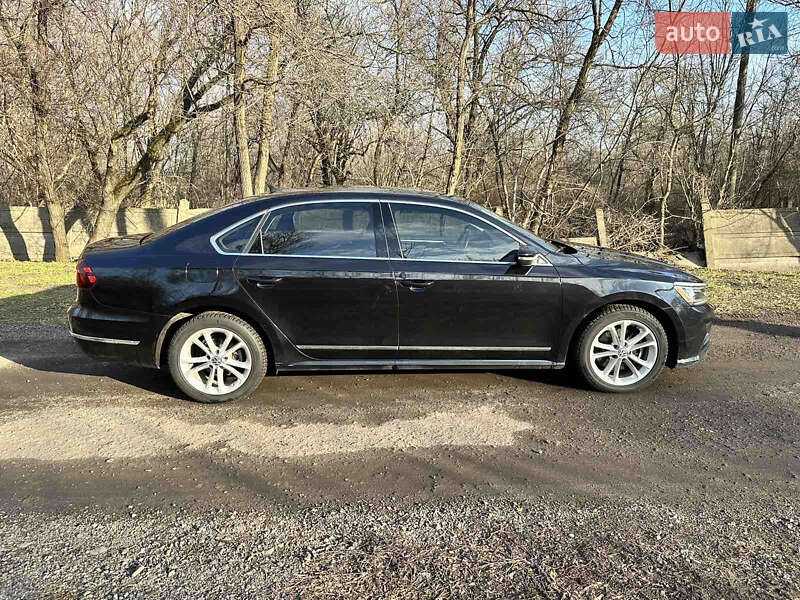 Седан Volkswagen Passat 2017 в Запорожье