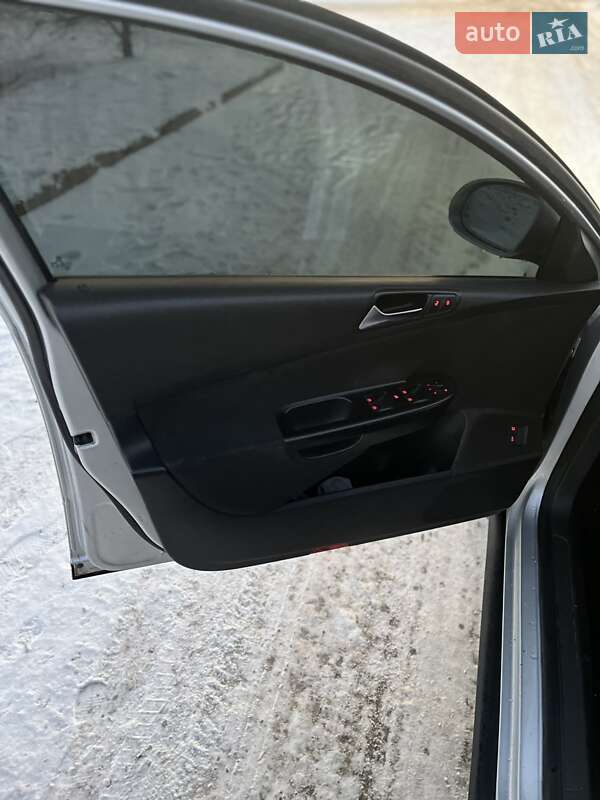 Универсал Volkswagen Passat 2009 в Львове