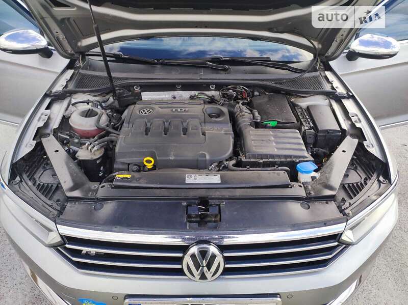 Седан Volkswagen Passat 2016 в Коростене