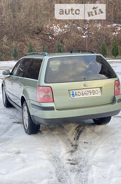 Универсал Volkswagen Passat 2001 в Сваляве