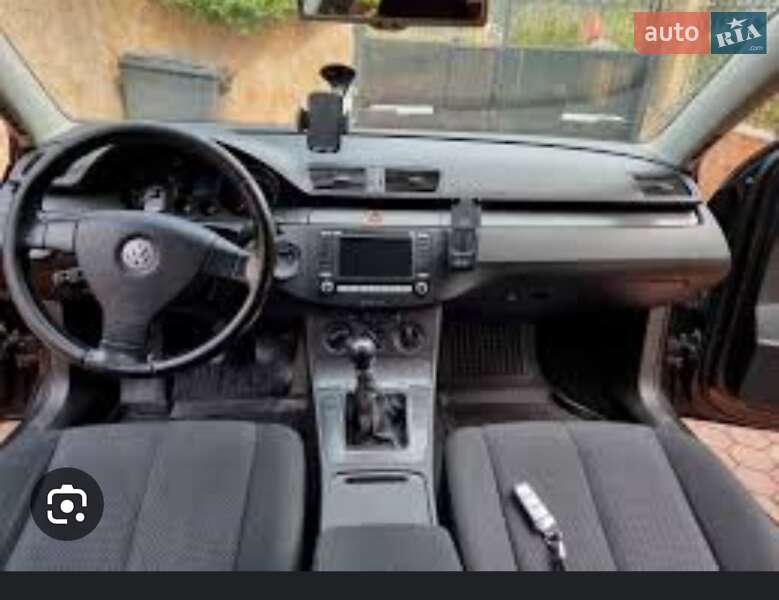Седан Volkswagen Passat 2005 в Виноградове