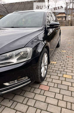 Універсал Volkswagen Passat 2012 в Коломиї