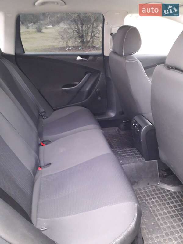 Универсал Volkswagen Passat 2008 в Сарнах