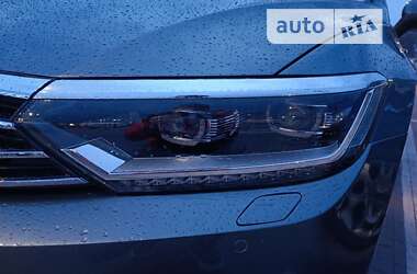 Универсал Volkswagen Passat 2015 в Запорожье