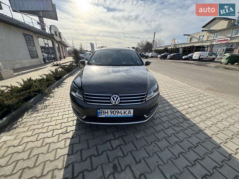 Универсал Volkswagen Passat 2014 в Одессе