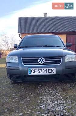 Седан Volkswagen Passat 2000 в Вижнице
