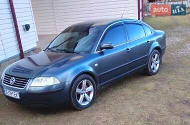 Седан Volkswagen Passat 2000 в Вижнице