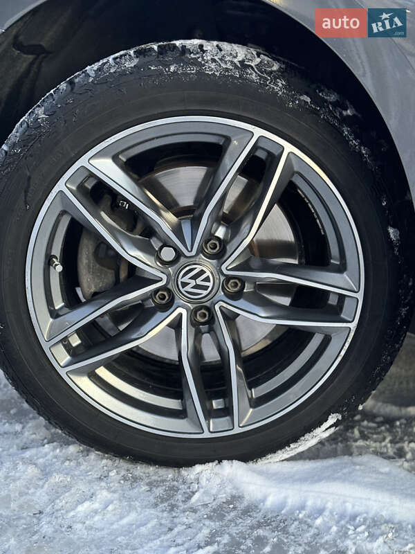 Универсал Volkswagen Passat 2016 в Львове фото 18 Универсал Volkswagen Passat 2016 в Львове