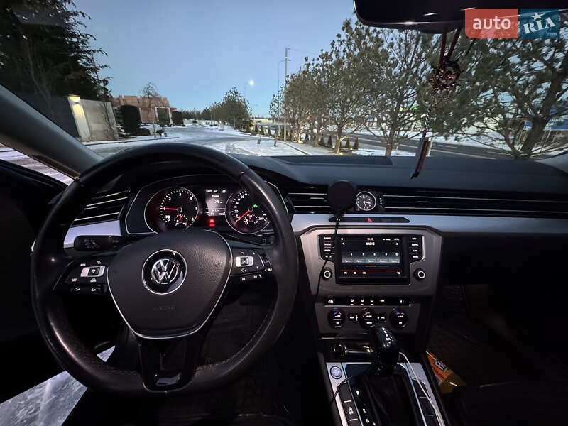 Универсал Volkswagen Passat 2016 в Львове фото 25 Универсал Volkswagen Passat 2016 в Львове