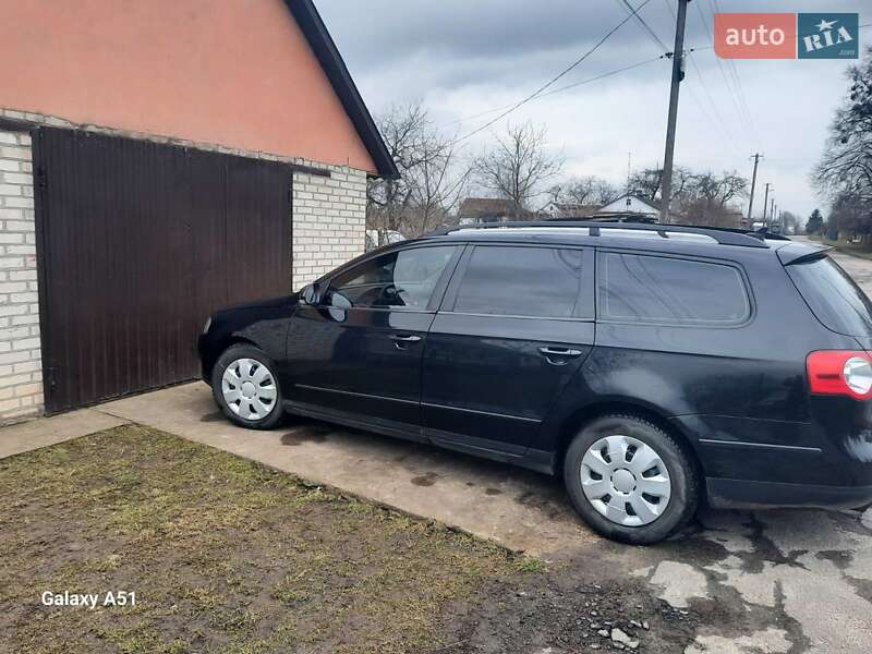 Універсал Volkswagen Passat 2010 в Горохові