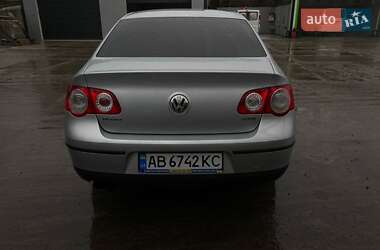 Седан Volkswagen Passat 2005 в Монастырище