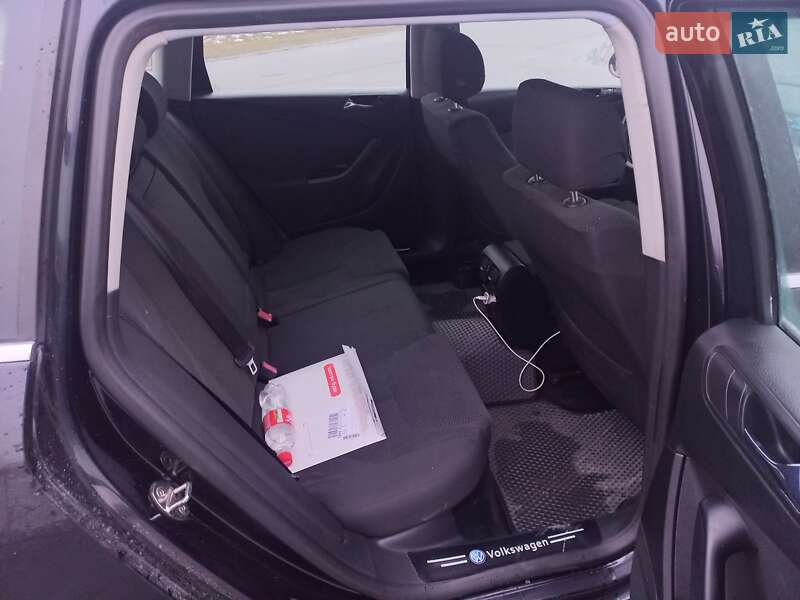 Універсал Volkswagen Passat 2006 в Полонному