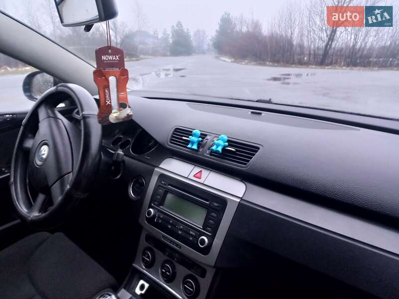 Універсал Volkswagen Passat 2006 в Полонному