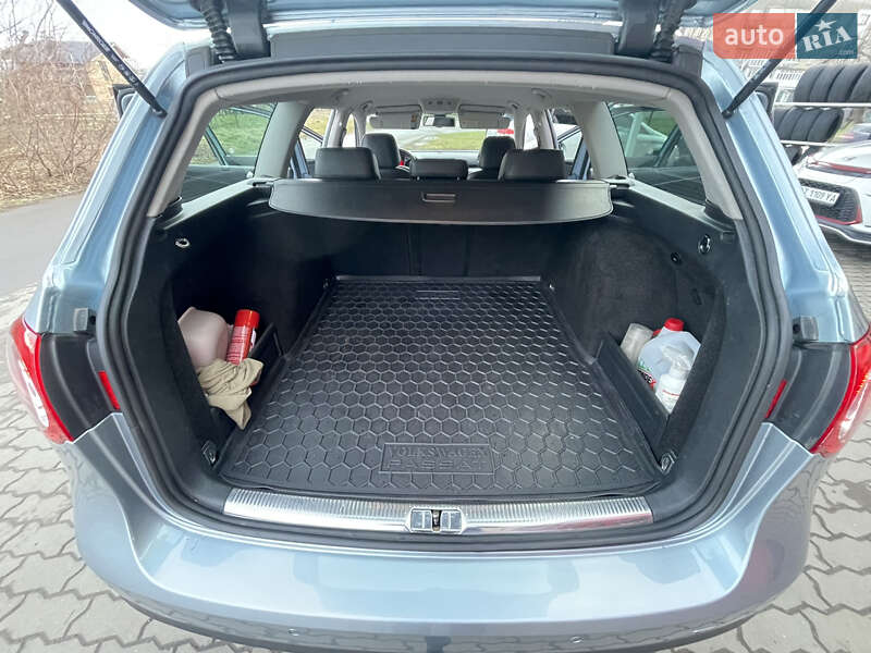 Универсал Volkswagen Passat 2006 в Калуше