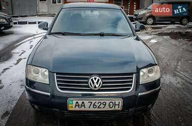 Седан Volkswagen Passat 2004 в Киеве