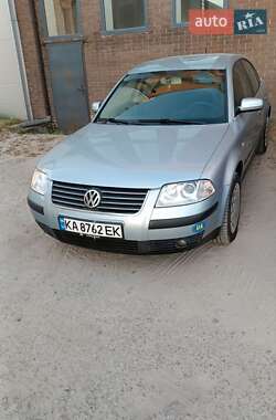 Седан Volkswagen Passat 2001 в Киеве