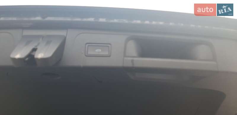 Универсал Volkswagen Passat 2016 в Ужгороде фото 10 Универсал Volkswagen Passat 2016 в Ужгороде