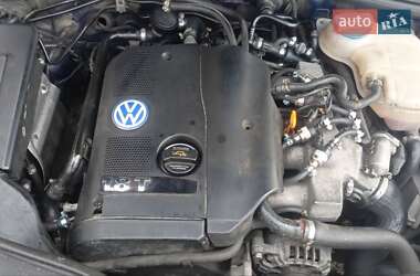 Седан Volkswagen Passat 2003 в Киеве