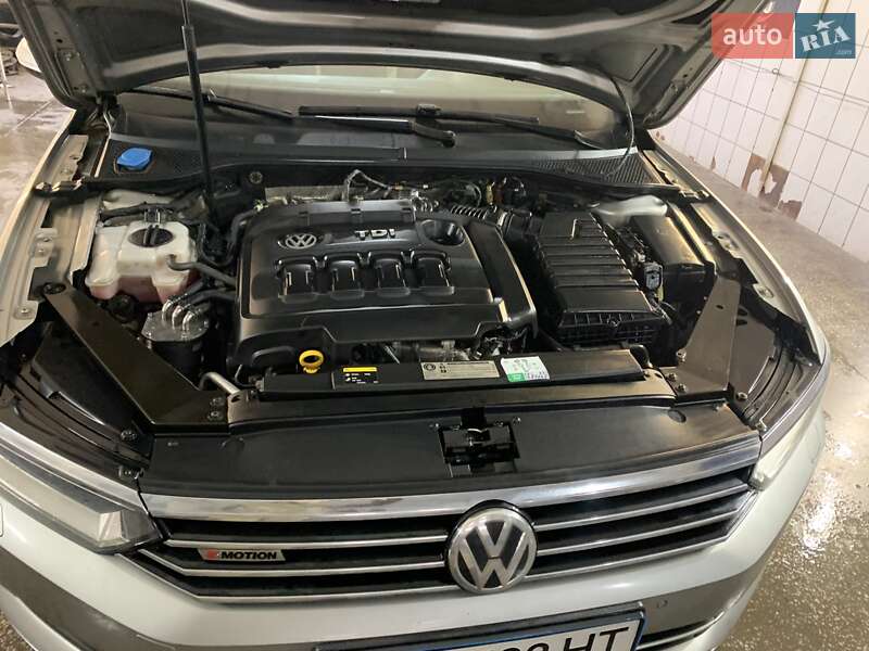 Универсал Volkswagen Passat 2015 в Коломые