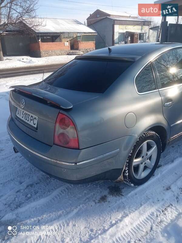 Седан Volkswagen Passat 2003 в Гребенке