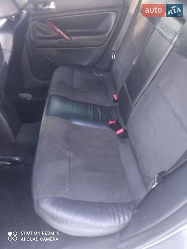 Седан Volkswagen Passat 2003 в Гребенке