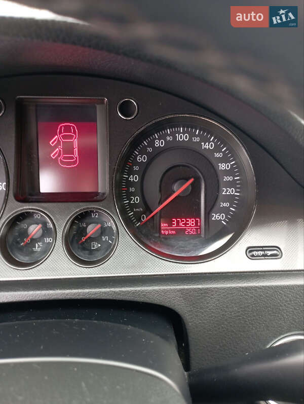 Універсал Volkswagen Passat 2007 в Мостиській