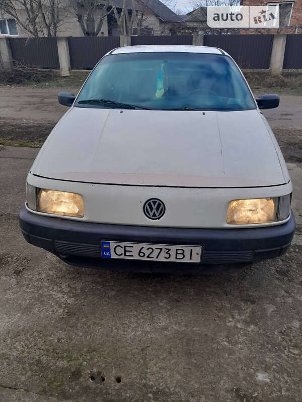 Седан Volkswagen Passat 1988 в Галиче